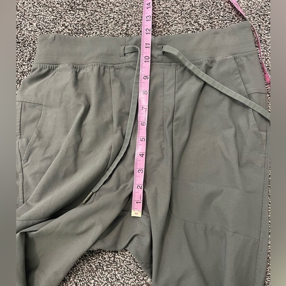 Lululemon Men’s ABC Joggers | Size medium - Picture 6 of 8